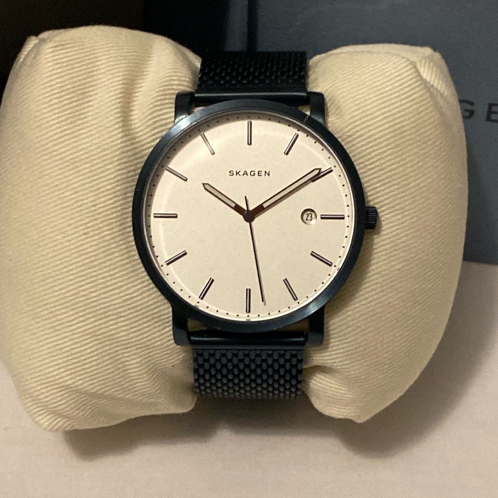 Skagen Blue band white face